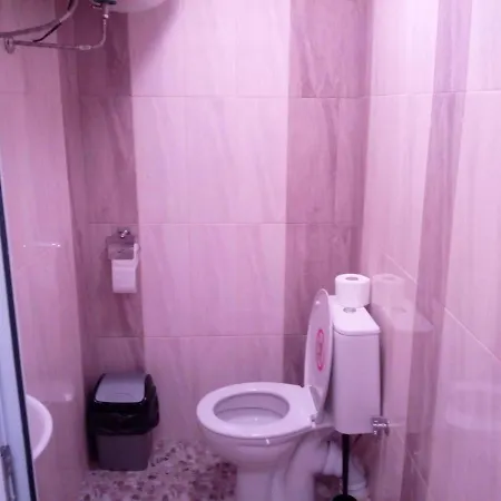 Ваканционна къща Къща за гости Азалия1 *